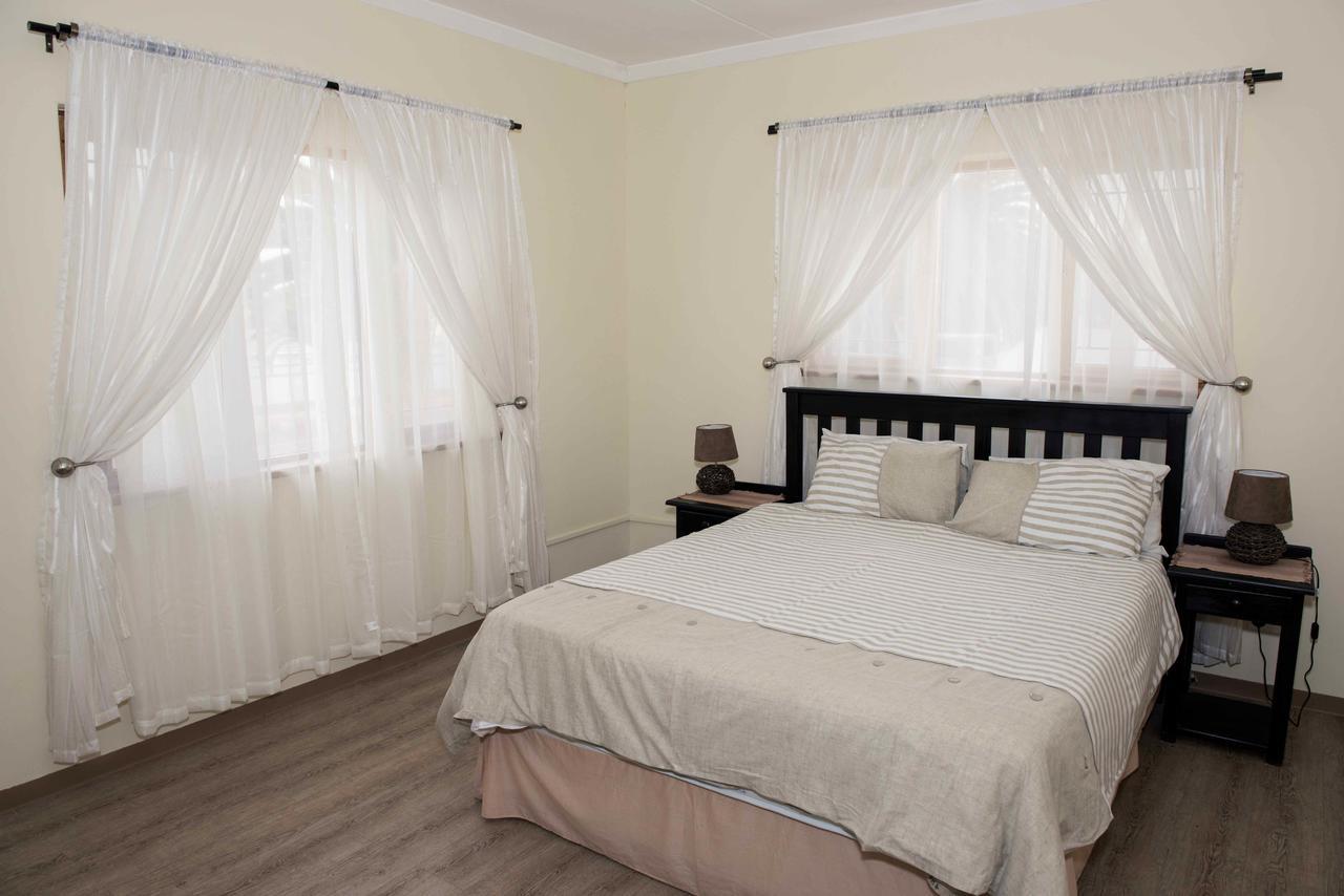 Good Times Self Catering Apartments Swakopmund Exteriör bild